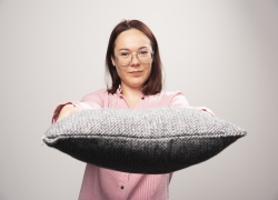 How Do You Clean Decorative Pillows: Easy Refresh Tips